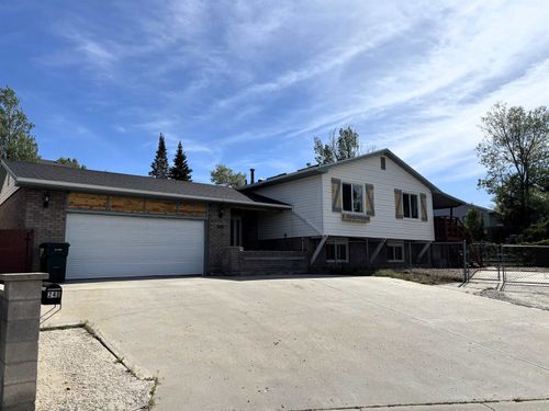 240 Cherokee Dr, Rock Springs, WY, 82901-4506 | Card Image