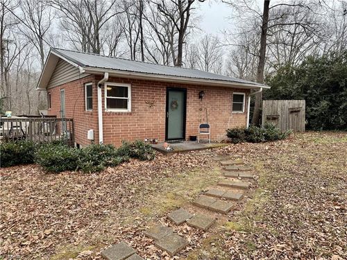 220 Curry Road, High Point, NC, 27265 | Card Image