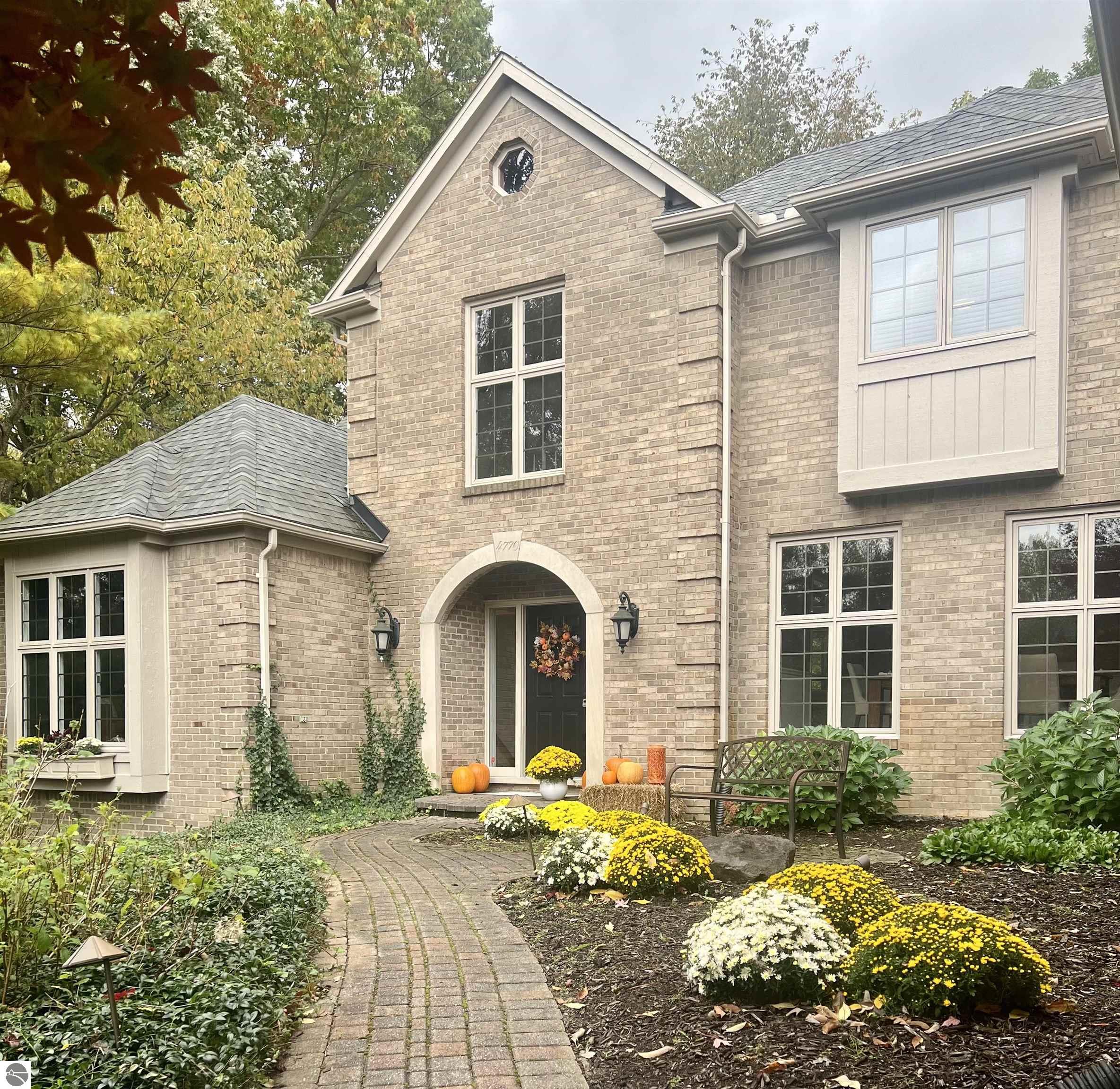 Forest Ridge Ct, Rochester, MI 48306