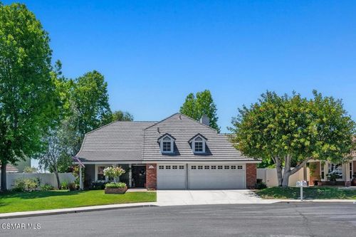 907 Sagebrush Pl, Newbury Park, CA, 91320-5562 | Card Image