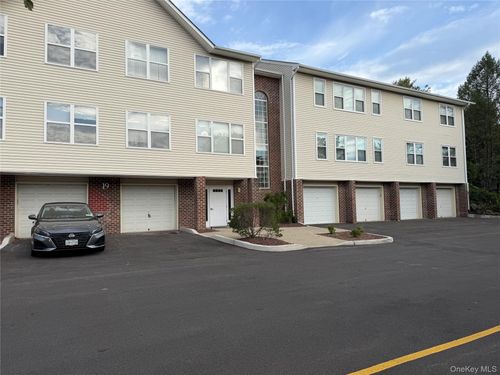 building-19-unit-18-18 Deer Ct Dr, Middletown, NY, 10940-6855 | Card Image