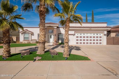 13441 Emerald Creek Dr, Horizon City, TX, 79928-6465 | Card Image