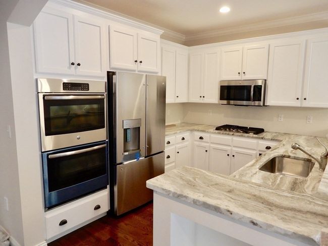 8 - 8 Charles River St, Condo with 3 bedrooms, 3 bathrooms and 2 parking in Needham MA | Image 12