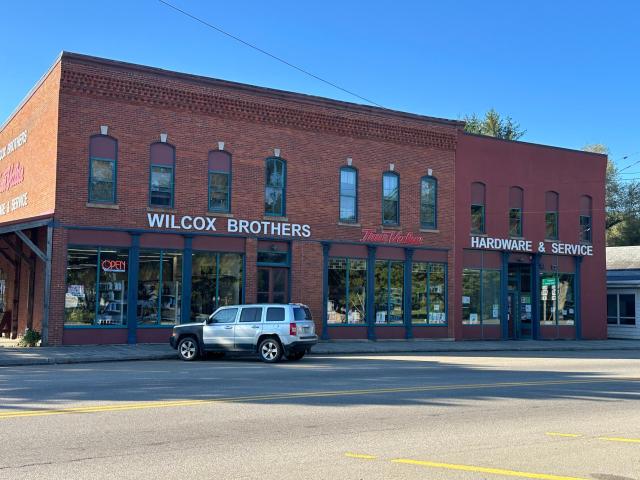 105 Main St, Sugar Grove, PA 16350