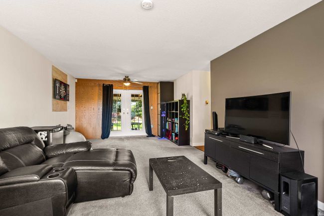 8060 Philbert Street, House other with 3 bedrooms, 1 bathrooms and 8 parking in Mission BC | Image 10