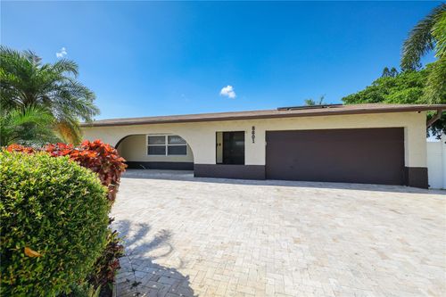 8801 Nw 5th St, Pembroke Pines, FL, 33024-6513 | Card Image