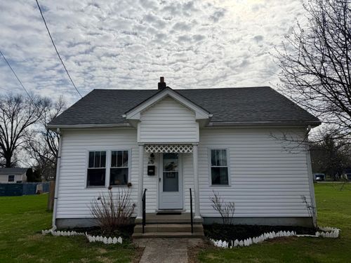 518 Pendleton St, Falmouth, KY, 41040-1316 | Card Image