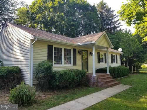 87 Moores Ln, Smyrna, DE, 19977-3631 | Card Image