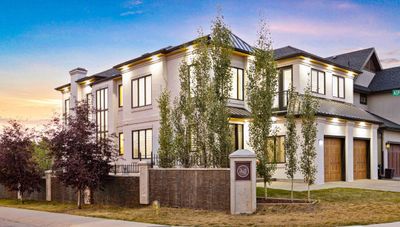 34 Aspen Ridge Pk Sw, House detached with 5 bedrooms, 5 bathrooms and 2 parking in Calgary AB | Image 3