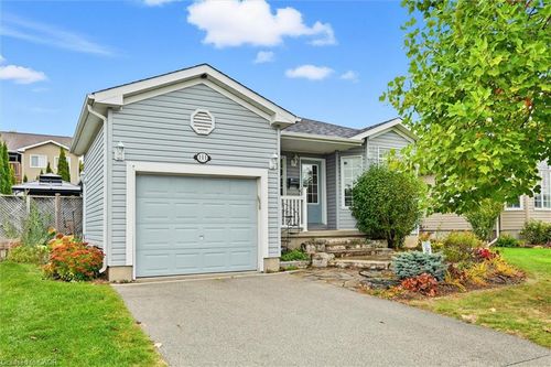 111 Gracehill Cres, Freelton, ON, L8B1A5 | Card Image