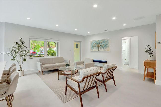646 Ne 114 Th St, House other with 3 bedrooms, 2 bathrooms and null parking in Biscayne Park FL | Image 13