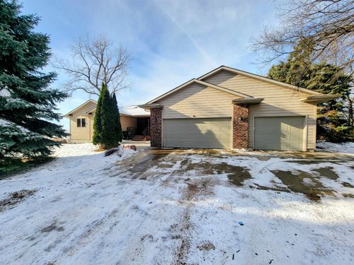 25569 470th Ave Ave Avenue, Crooks, SD, 57020 | Card Image