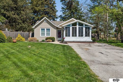 8830 Lake Street, Omaha, NE, 68134 | Card Image