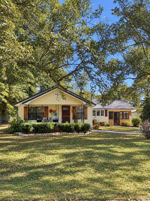 184 Pine St, Gordon, GA, 31031-3806 | Card Image