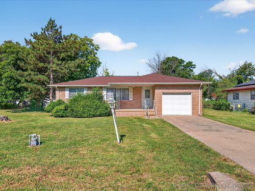 718 Shawnee St, S Coffeyville, OK, 74072 | Card Image