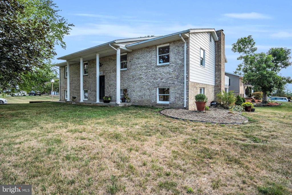 Side Dr, Greencastle, PA 17225