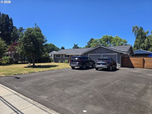 9905 Sw 90th Ave, Portland, OR, 97223-6647 | Card Image