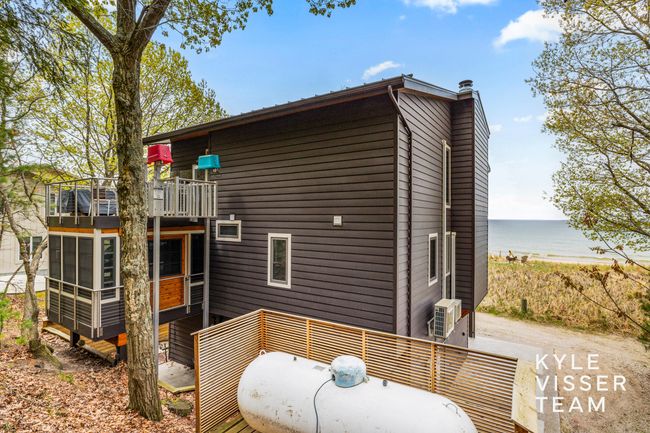 7042 S Montgomery Blvd, House other with 2 bedrooms, 3 bathrooms and null parking in Pentwater MI | Image 38