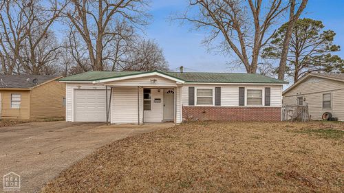 910 N Garden Dr, Osceola, AR, 72370-2906 | Card Image