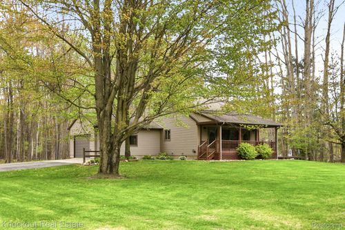 1608 S Pinnebog Rd, Bad Axe, MI, 48413-9748 | Card Image
