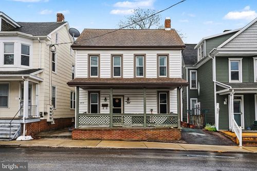 209 Centennial Ave, HANOVER, PA, 17331-3516 | Card Image
