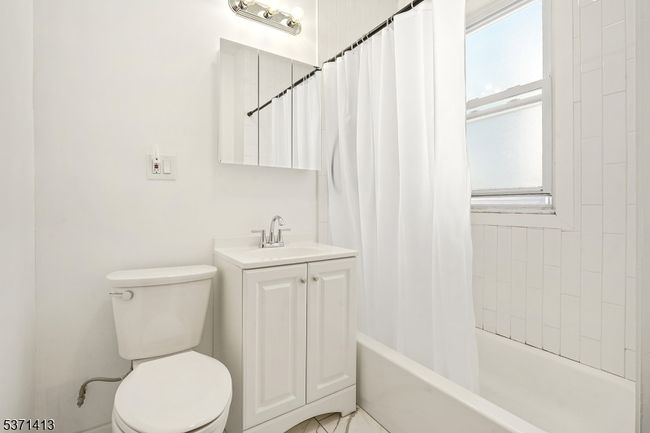 202 N 17 Th St, Home with 3 bedrooms, 3 bathrooms and null parking in Bloomfield NJ | Image 6