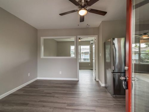 apt-6-1819 Cove Park Dr, Kemah, TX, 77565-2147 | Card Image