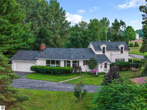 425 Garfield Road, S, Traverse City, MI, 49686 | Card Image