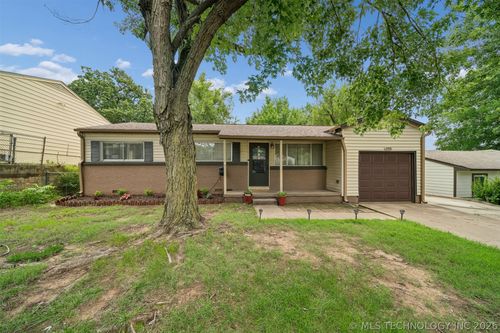 1006 Forest Dr, Sand Springs, OK, 74063-7440 | Card Image