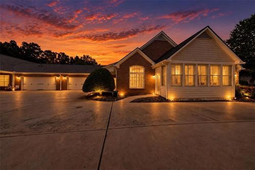 1001 Haven Cir, Douglasville, GA, 30135-7529 | Card Image