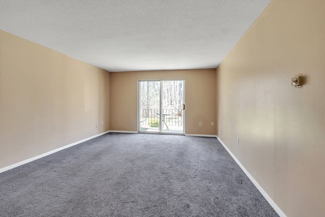 APT-6 - 23 Shadowbrook Ln, Condo with 1 bedrooms, 1 bathrooms and 1 parking in Milford MA | Image 4