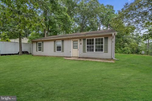 6 Dahlia St, BROWNS MILLS, NJ, 08015-2959 | Card Image