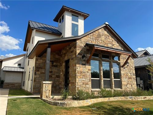 1690 Gruene Vineyard Xing, New Braunfels, TX, 78130-2772 | Card Image