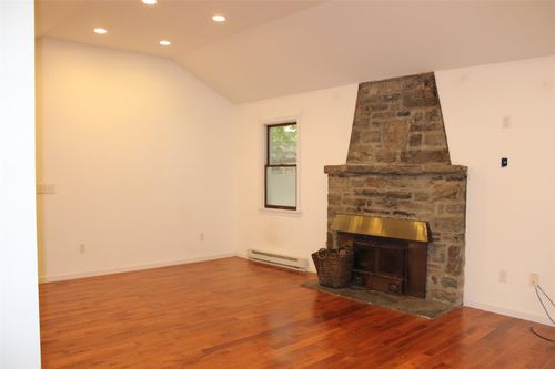 4 Elm Way, Mahopac, NY, 10541-3013 | Card Image