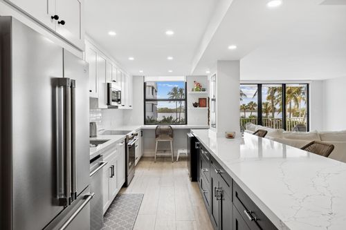 201-2860 S Ocean Blvd, Palm Beach, FL, 33480-5584 | Card Image