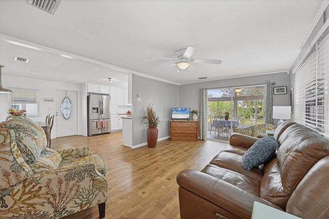 Living Room | Image 10