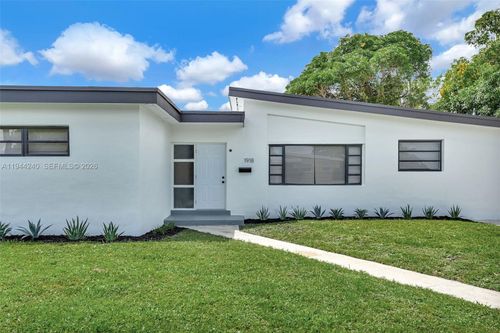 1918 Nw 185th St, Miami Gardens, FL, 33056-2706 | Card Image