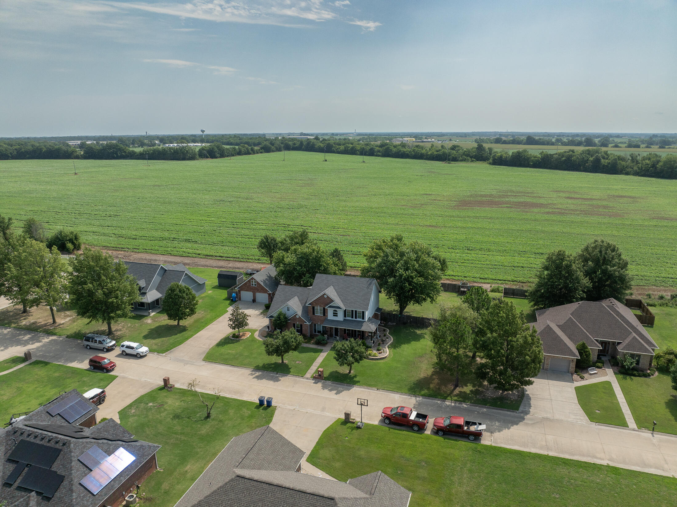 Holly Ln, Miami, OK 74354