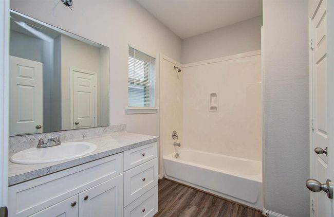 B - 8718 Scott St, Home with 6 bedrooms, 4 bathrooms and null parking in Houston TX | Image 18