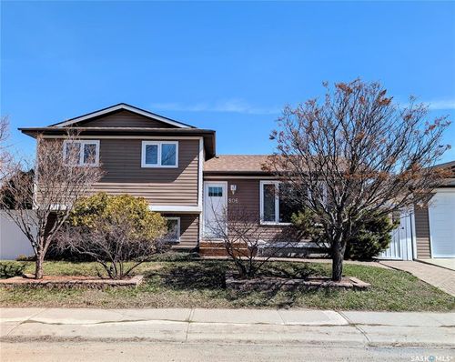 806 Graham Road, Regina, SK, S4N6W7 | Card Image