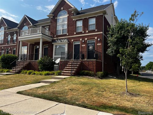 3177 Newbury Pl, Troy, MI, 48084-7033 | Card Image