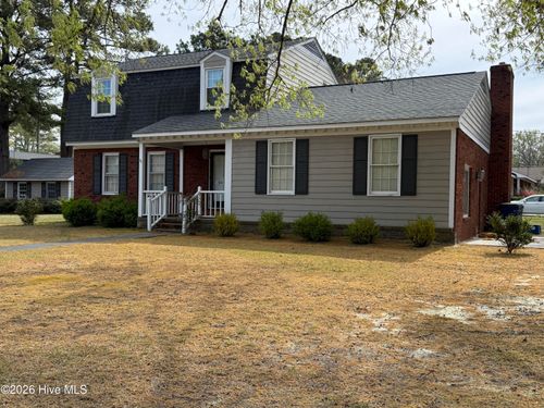 907 Chestnut Dr, Smithfield, NC, 27577-3705 | Card Image