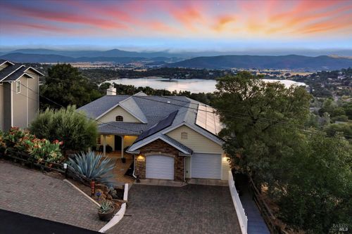 18530 Glenwood Rd, Hidden Valley Lake, CA, 95467-8243 | Card Image