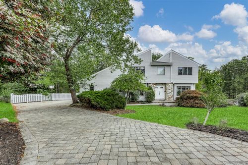 6 Debra Ct, New City, NY, 10956-6532 | Card Image