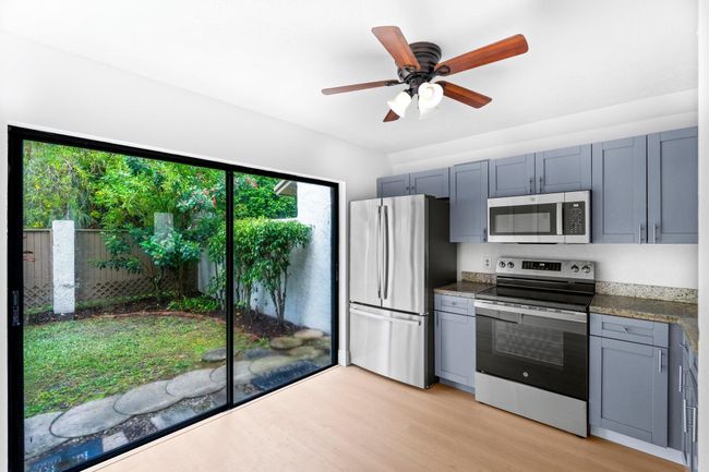 12627 Shady Pines Ct, Condo with 3 bedrooms, 3 bathrooms and null parking in Wellington FL | Image 13
