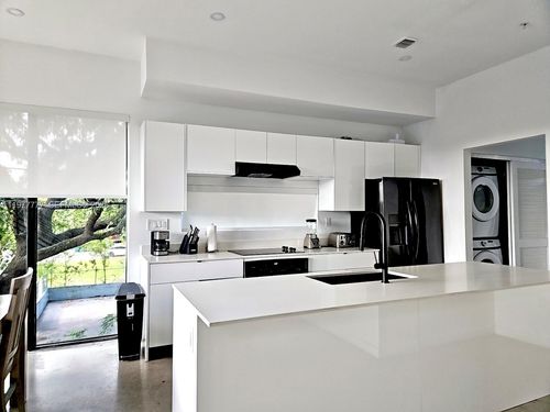 2-7105 Ne 4th Ct, Miami, FL, 33138-5058 | Card Image