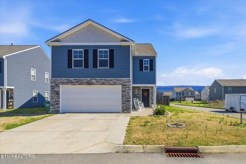 889 Old Towne Loop Dr, Seymour, TN, 37865-5363 | Card Image