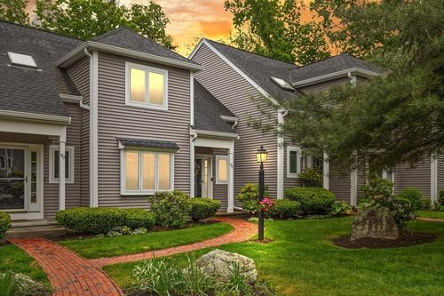 92-92 Old Quarry Dr, Weymouth, MA, 02188-3867 | Card Image