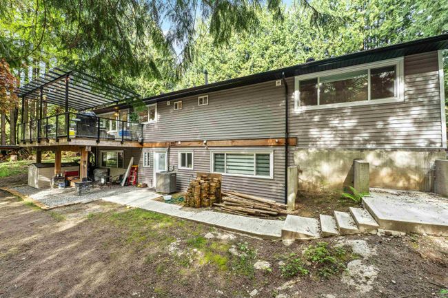 12339 240 Street, House other with 5 bedrooms, 3 bathrooms and 6 parking in Maple Ridge BC | Image 37