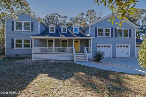 1111 Newton Dr, Southport, NC, 28461-2698 | Card Image